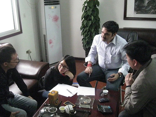 印度客戶(hù)來(lái)廠(chǎng)洽談價(jià)格，包裝，發(fā)貨，供應(yīng)能力等事宜